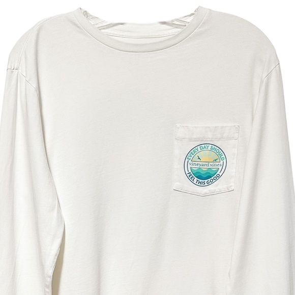Vineyard Vines Crewneck Long Sleeve Graphic T-Shirt - Picture 3 of 7